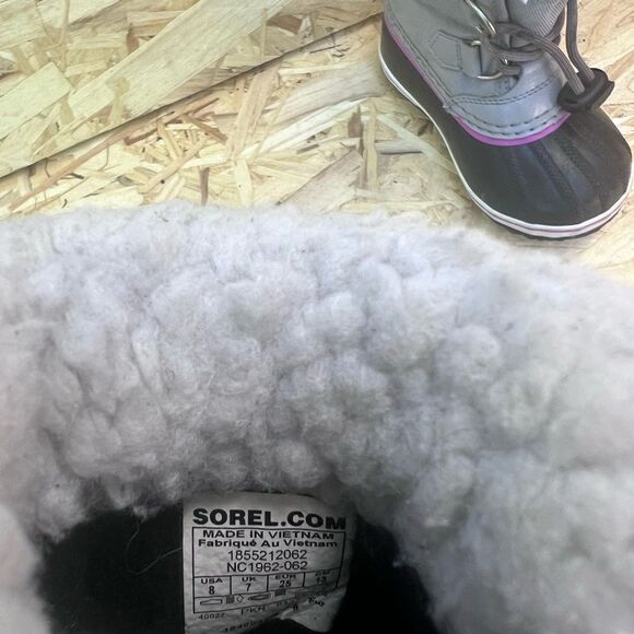 Sorel Kids' Yoot Pac Waterproof Snow Boot size 8 - Picture 5 of 6